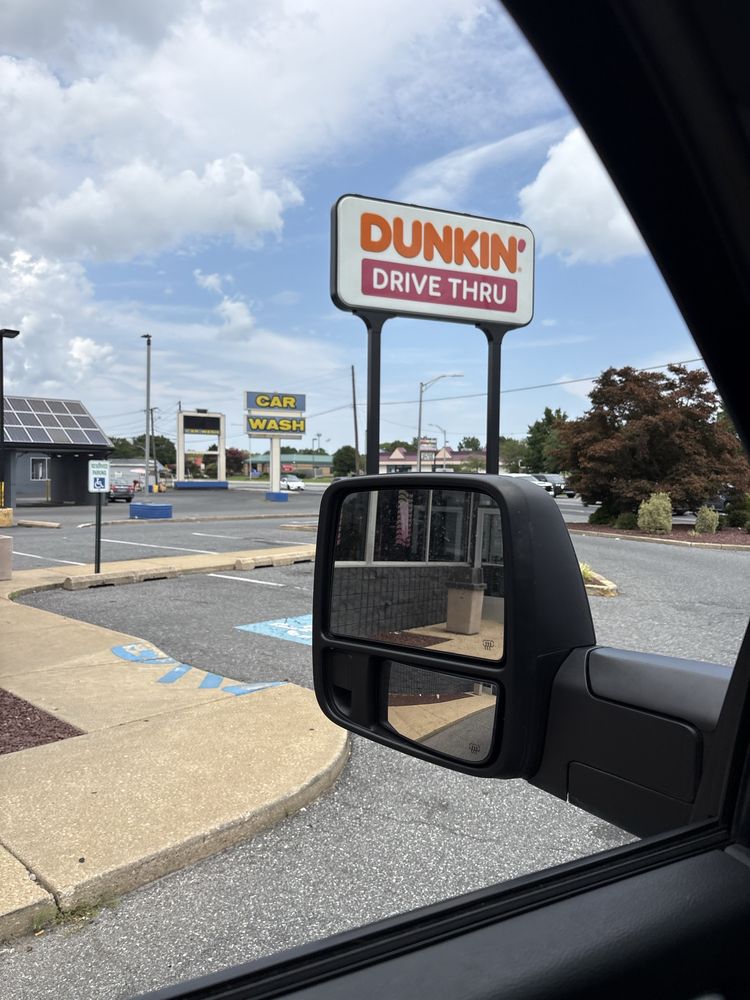Dunkin' Logo