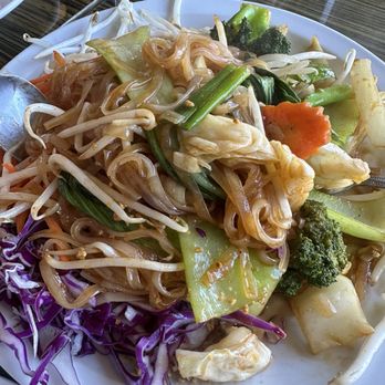 LA Vegan - Pad Thai - Vegan Near Me - Los Angeles, California