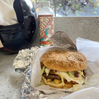 Ikraveit Foods - The Impossible burger - Burgers Near Me - Astoria, New York