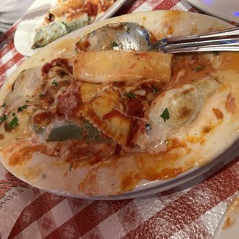 Buca di Beppo Italian Restaurant - Quattro al Forno - Italian Near Me - Indianapolis, Indiana Buca di Beppo Italian Restaurant - Quattro al Forno - Italian Near Me - Indianapolis, Indiana