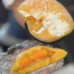 Kansai Yamato - Mango Mochi and mango and cream mochi