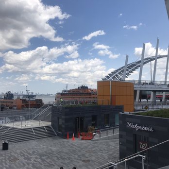 Empire Outlets - Shopping Centers Near Me - Staten Island, New York