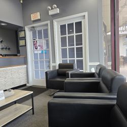 Northbrook Dental Care - Cozy waiting room