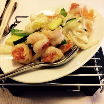 Jiawei - Shrimp and mixed vegetables. - Chinese Near Me - Geneva, GE