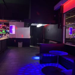 Play Nightlife - Seating area