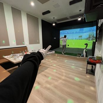 Golf Plus - private room - Golf Lessons Near Me - La Mirada, California