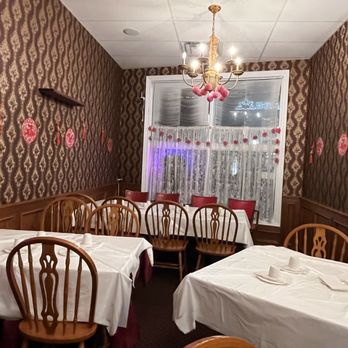 Hot Lobster Dim Sum - Dining area - Dim Sum Near Me - Niagara Falls, Ontario Hot Lobster Dim Sum - Dining area - Dim Sum Near Me - Niagara Falls, Ontario