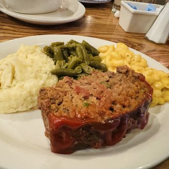 Cracker Barrel Old Country Store - Meatloaf, Mashed Potatoes, Macaroni n' Cheese, Green Beans - American Near Me - Denton, Texas Cracker Barrel Old Country Store - Meatloaf, Mashed Potatoes, Macaroni n' Cheese, Green Beans - American Near Me - Denton, Texas