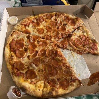 Divino's Pizzeria - Pizza Near Me - Dallas, Texas