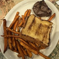 Alexanders Steakhouse - Filet mignon