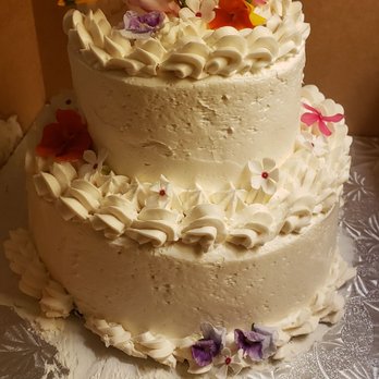 Pu'uwai Aloha Bakery - We asked for a tiny cake since we were having such a small ceremony. The small defects in the icing were our own fault, it arrived perfect! - Bakeries Near Me - Honolulu, Hawaii