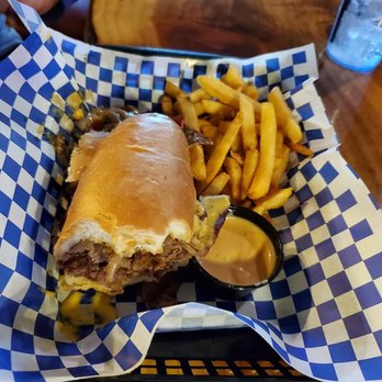 Twisted River Saloon - Barbeque Near Me - Springfield, Oregon