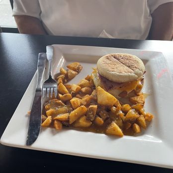Crave Grille - Mcscufin with homemade verde salsa - American Near Me - Vancouver, Washington