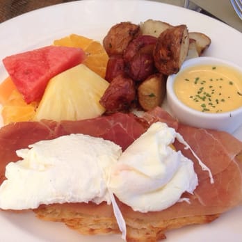 Geoffrey's Malibu - Eggs Benedict ($18) - Seafood Near Me - Malibu, California Geoffrey's Malibu - Eggs Benedict ($18) - Seafood Near Me - Malibu, California
