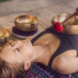 The Crystal Aura - Wake up your mind, body and soul with a intense renewal chakra cleansing, leaving your soul, rejuvenated, and cleansed