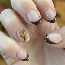 Divine Nails and Spa - Harvest French