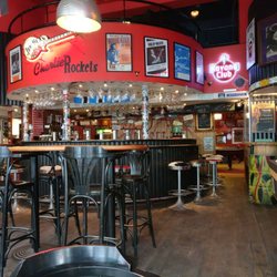 Charlie Rockets, Carlito's - Bar during the daytime