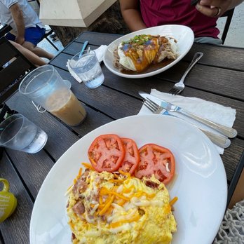 Kihei Caffe Lahaina - Omelette - Breakfast & Brunch Near Me - Lahaina, Hawaii Kihei Caffe Lahaina - Omelette - Breakfast & Brunch Near Me - Lahaina, Hawaii