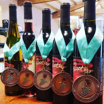 Woohoo winery - Wine awards - Wine Tasting Room Near Me - Raymond, Washington