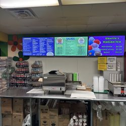 Head West Sub Stop - Nice clean kitchen.