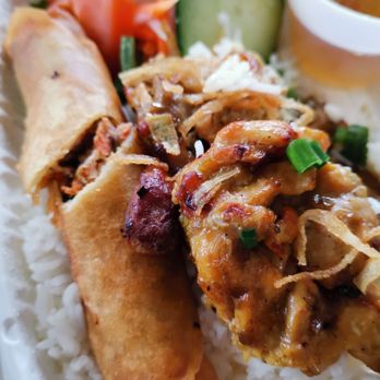 Viet Mama Cafe - Lemon grass chicken rice - Vietnamese Near Me - Vancouver, British Columbia Viet Mama Cafe - Lemon grass chicken rice - Vietnamese Near Me - Vancouver, British Columbia