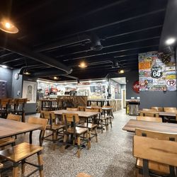 Bobby Q's - Inside
