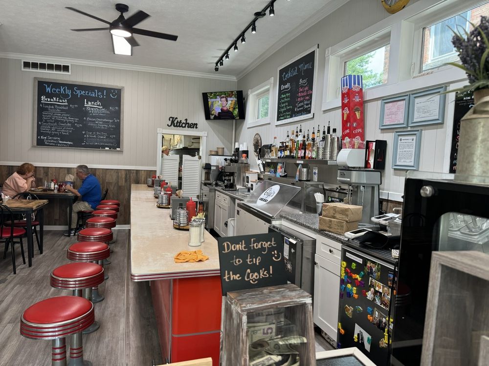 GIGI’S DINER Updated October 2024 11 Reviews 1 N Main St