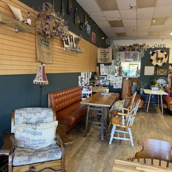 Piper's Cafe - Coffee & Tea Near Me - Aloha, Oregon