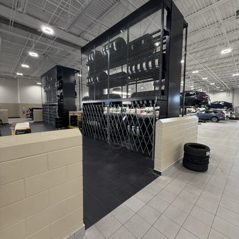 Alliance Hyundai - Tire rack at the Alliance Hyundai service department. - Car Dealers Near Me - Fort Worth, Texas Alliance Hyundai - Tire rack at the Alliance Hyundai service department. - Car Dealers Near Me - Fort Worth, Texas