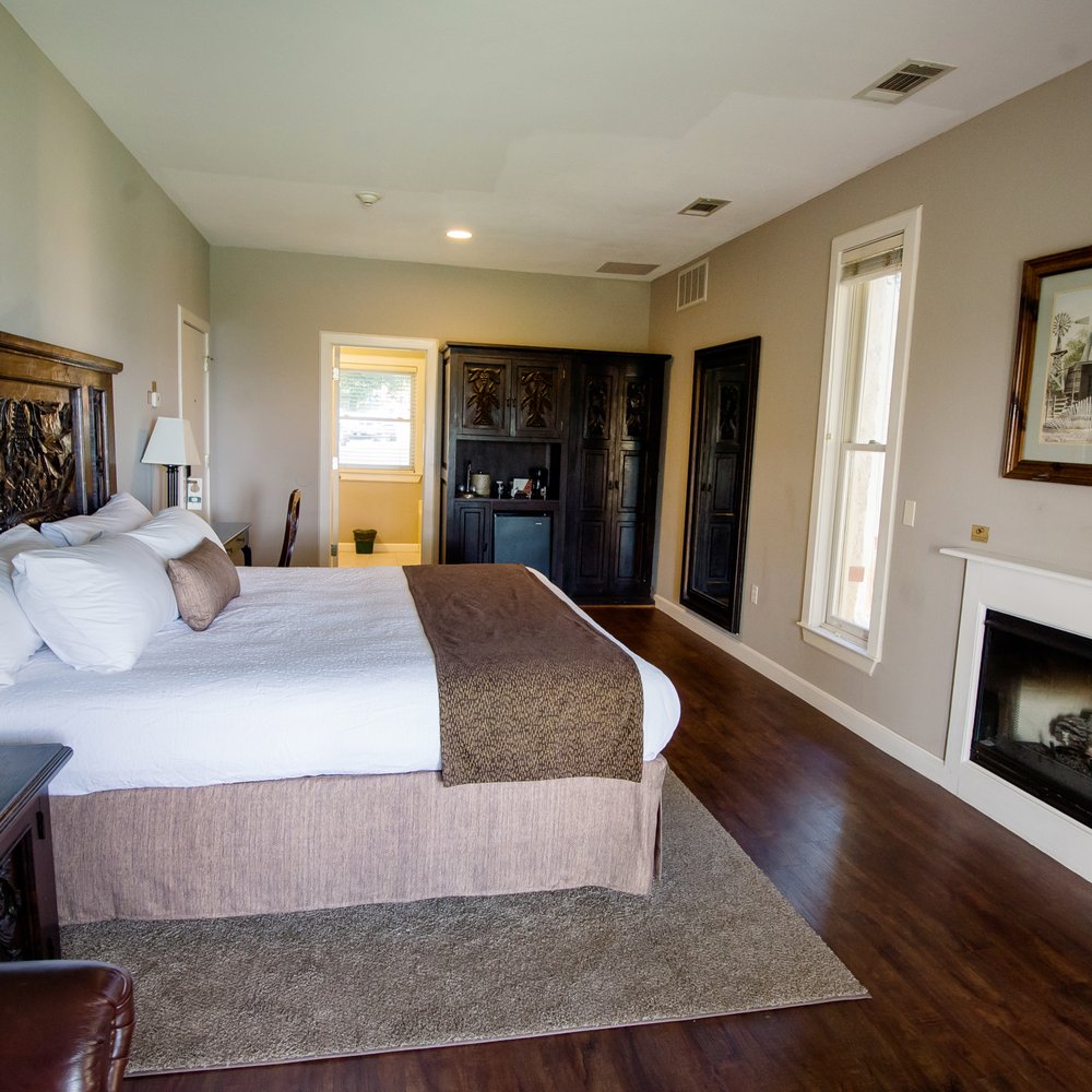 Top 10 Best Honeymoon Suites in Austin, TX Last Updated August 2021