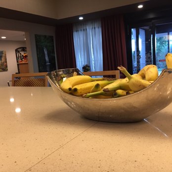 Hampton Inn Brevard - Lobby and communal breakfast table - Hotels Near Me - Pisgah Forest, North Carolina Hampton Inn Brevard - Lobby and communal breakfast table - Hotels Near Me - Pisgah Forest, North Carolina