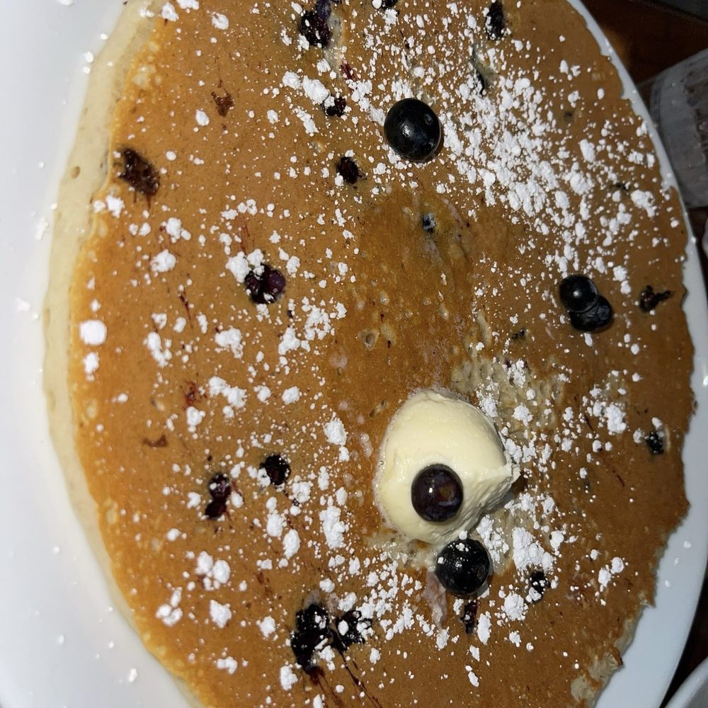 Peach Valley Cafè - Huge Blueberry pancake - Breakfast & Brunch Near Me - Heathrow, Florida Peach Valley Cafè - Huge Blueberry pancake - Breakfast & Brunch Near Me - Heathrow, Florida