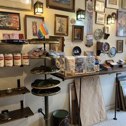 Yardsale Cafe - Interior
