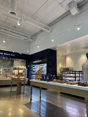 Paris Baguette by null
