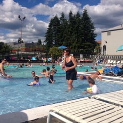 Edgebrook Swim and Tennis Club