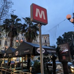 Stazione Vanvitelli - Metro Linea 1 - Stazione Vanvitelli, Napoli