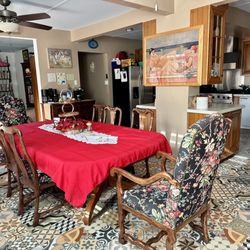 Bancy's by the Sea - Communal Dining room at Bancy's with complimentary coffee bar