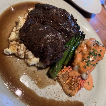Herringbone Waikiki - Surf & turf - Seafood Near Me - Honolulu, Hawaii