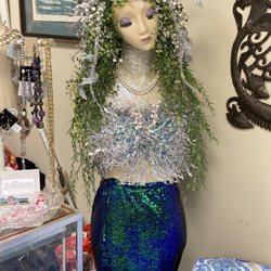 Sea Gypseas Antiques - Inside by the register
