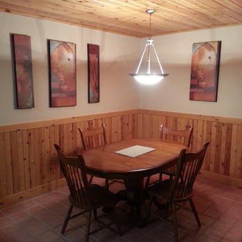 Mount Shasta Resort - Dining room - Hotels Near Me - Mount Shasta, California Mount Shasta Resort - Dining room - Hotels Near Me - Mount Shasta, California