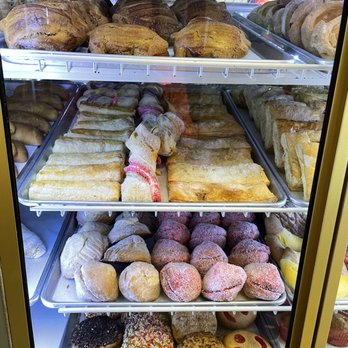 Panaderia Azteca - Bakeries Near Me - Lakewood, Washington