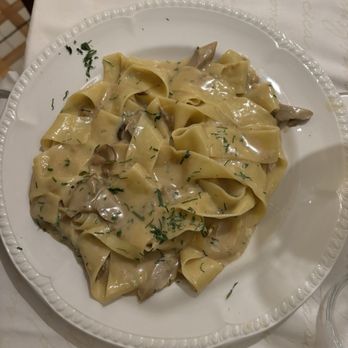 Zi'Ntonio - TAGLIATELLE AI FUNGHI - Italian Near Me - Sorrento, NA