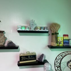 Psychic Intuitions - Crystals candles psychic readings