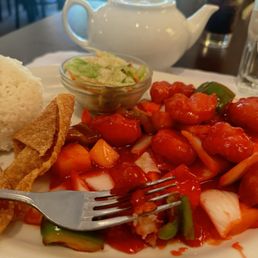 Piping hot perfectly cooked sweet n sour shrimp ! Piping hot perfectly cooked sweet n sour shrimp !