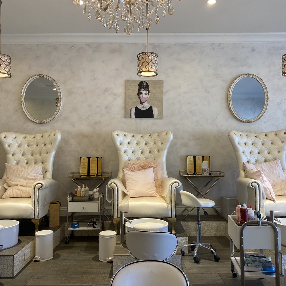 Vibe Nail Bar - Pedicure area - Nail Salons Near Me - Burbank, California Vibe Nail Bar - Pedicure area - Nail Salons Near Me - Burbank, California