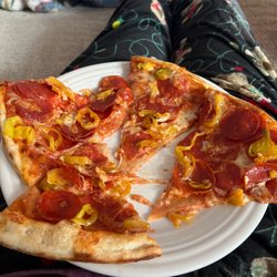 Palace Pizza & More - Pizza