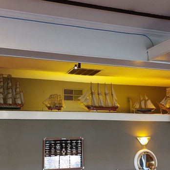 The Dead Fish - Inside restaurant - Seafood Near Me - Crockett, California The Dead Fish - Inside restaurant - Seafood Near Me - Crockett, California