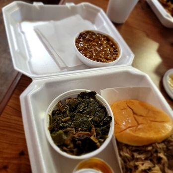 Willie's BBQ - Collard greens & Baked beans - Barbeque Near Me - Montverde, Florida Willie's BBQ - Collard greens & Baked beans - Barbeque Near Me - Montverde, Florida