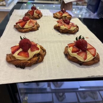 Paris Baguette - Bakeries Near Me - Temecula, California Paris Baguette - Bakeries Near Me - Temecula, California