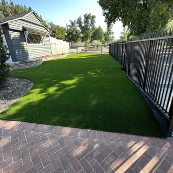 Greenview Turf - Front yard - Artificial Turf Near Me - Northridge, California